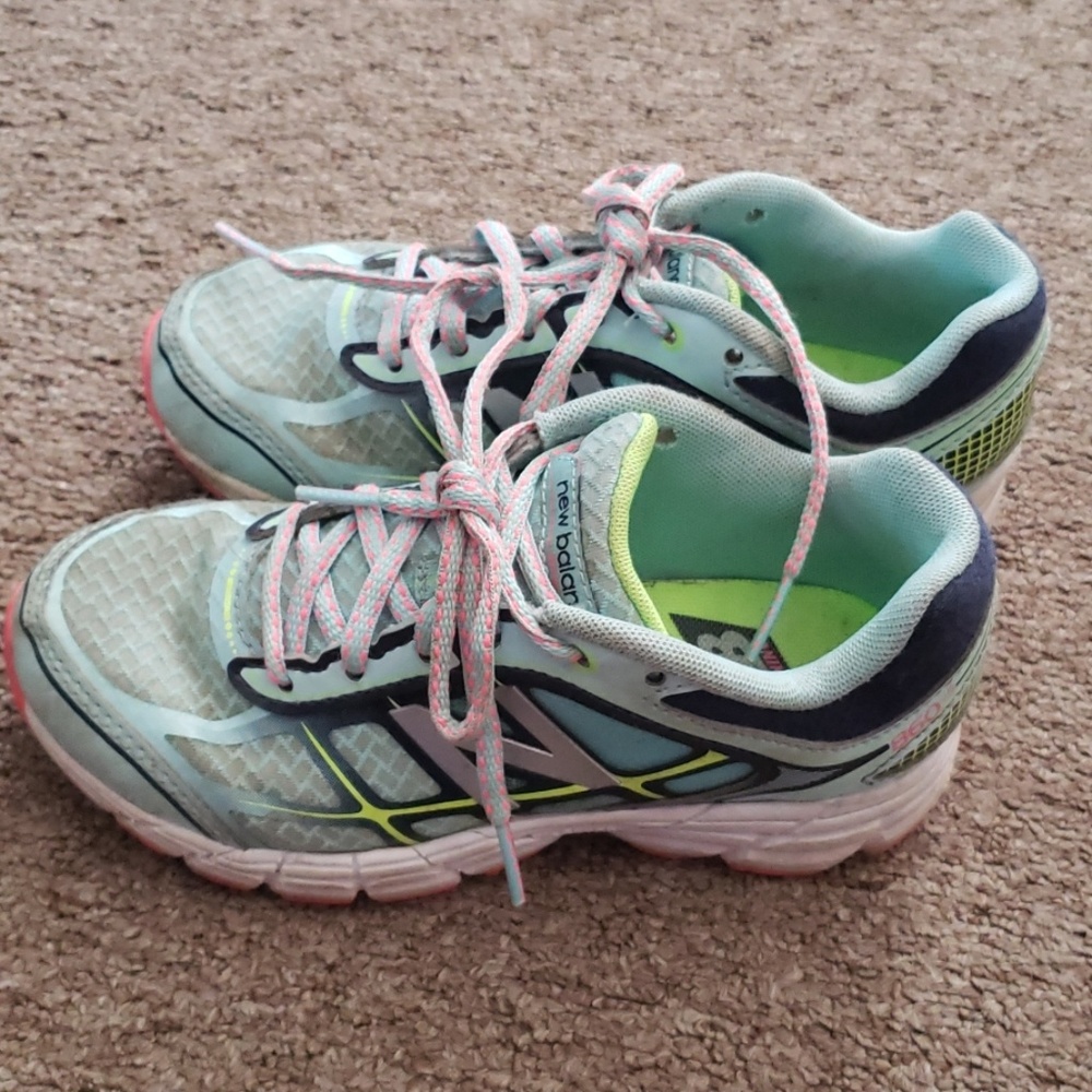 COPY - Girls new balance 13w